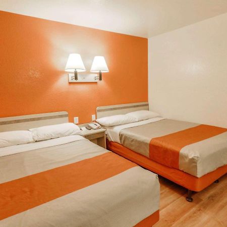 Motel 6-Huntsville, Tx Екстериор снимка