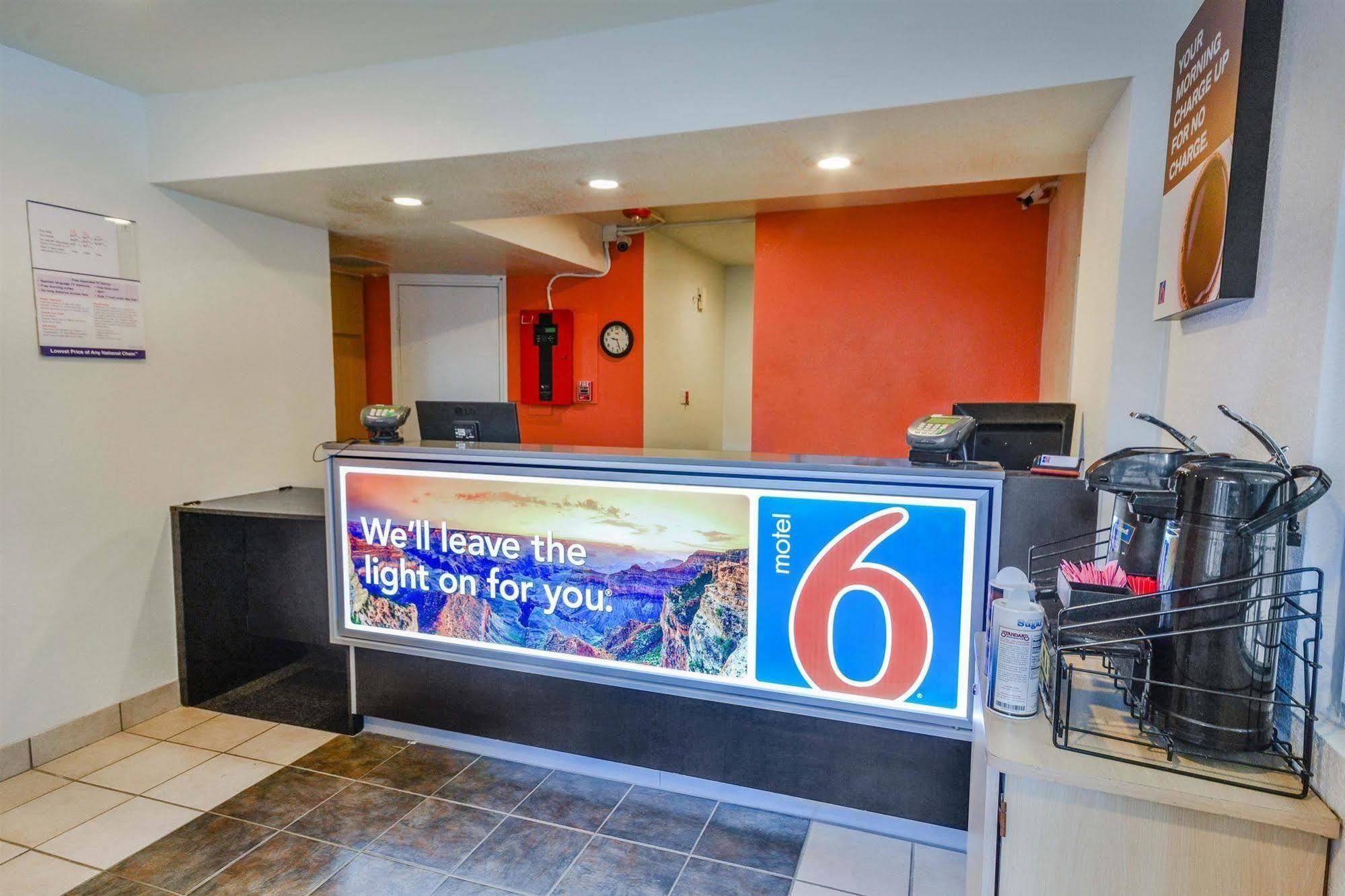 Motel 6-Huntsville, Tx Екстериор снимка
