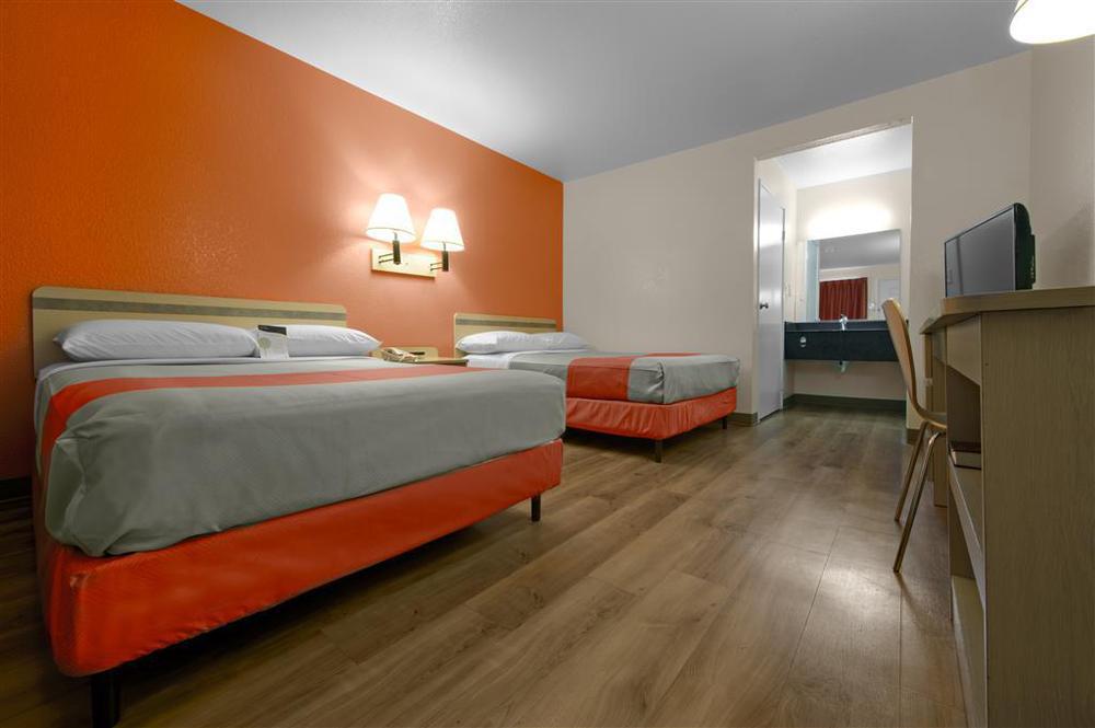Motel 6-Huntsville, Tx Стая снимка