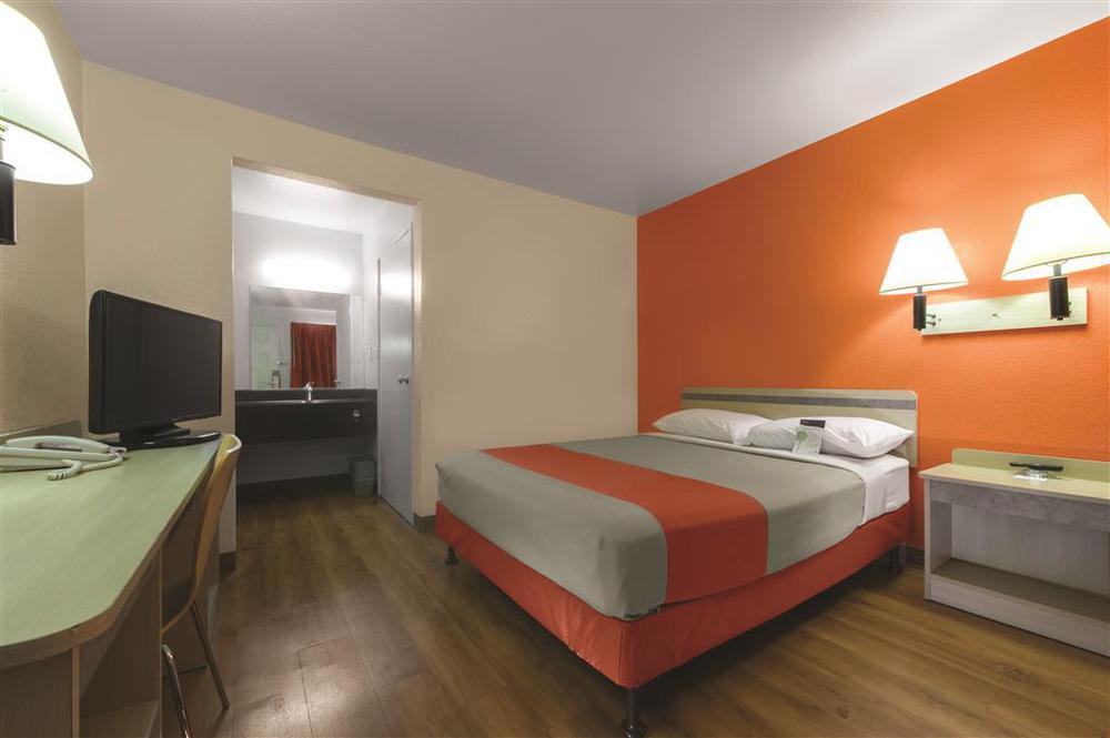 Motel 6-Huntsville, Tx Стая снимка